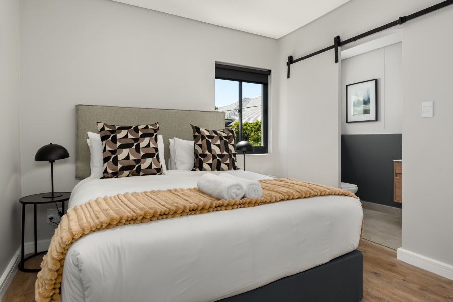 1 Bedroom Property for Sale in Sea Point Western Cape